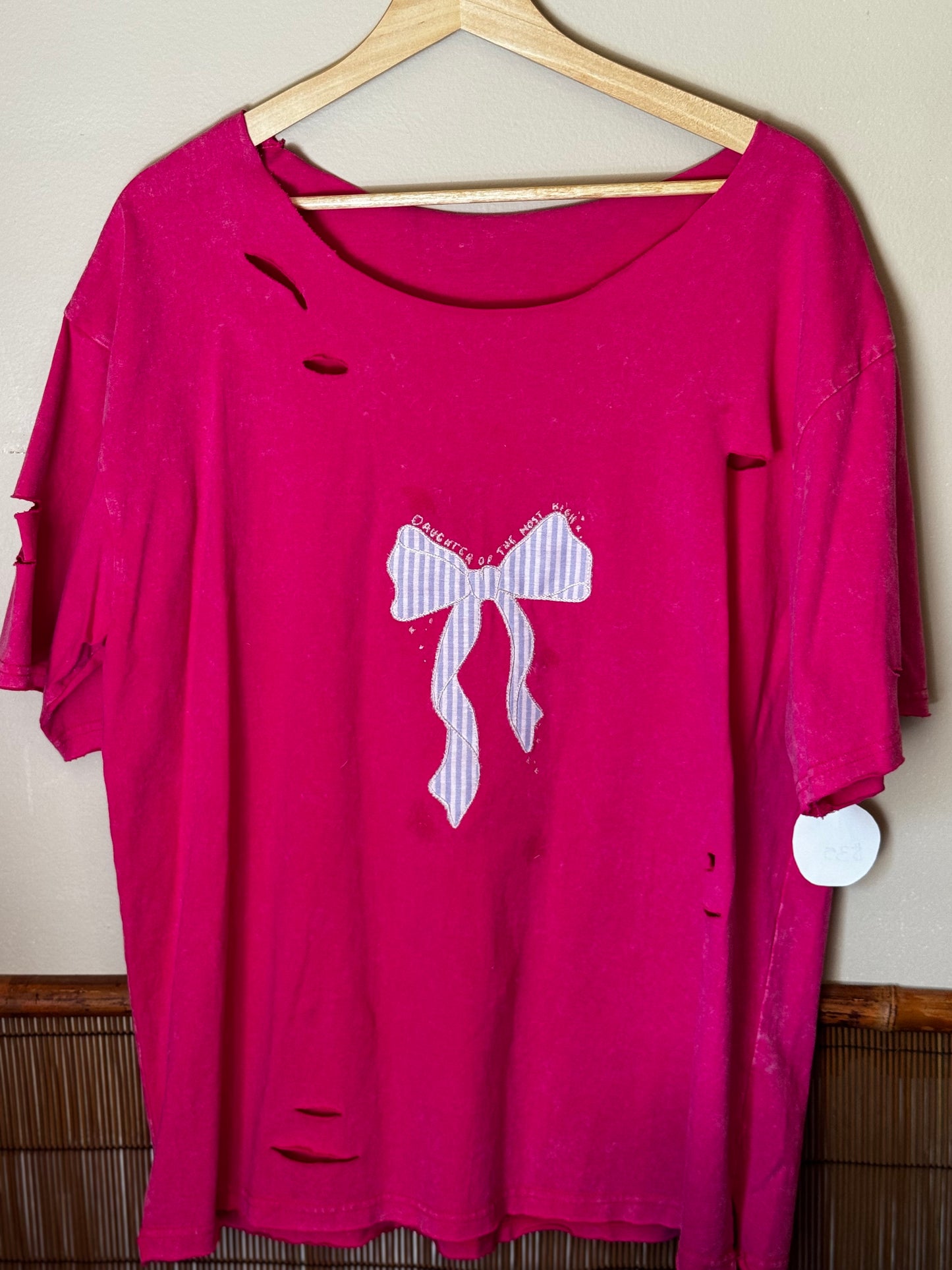 Daughter of the King Distressed T-shirt