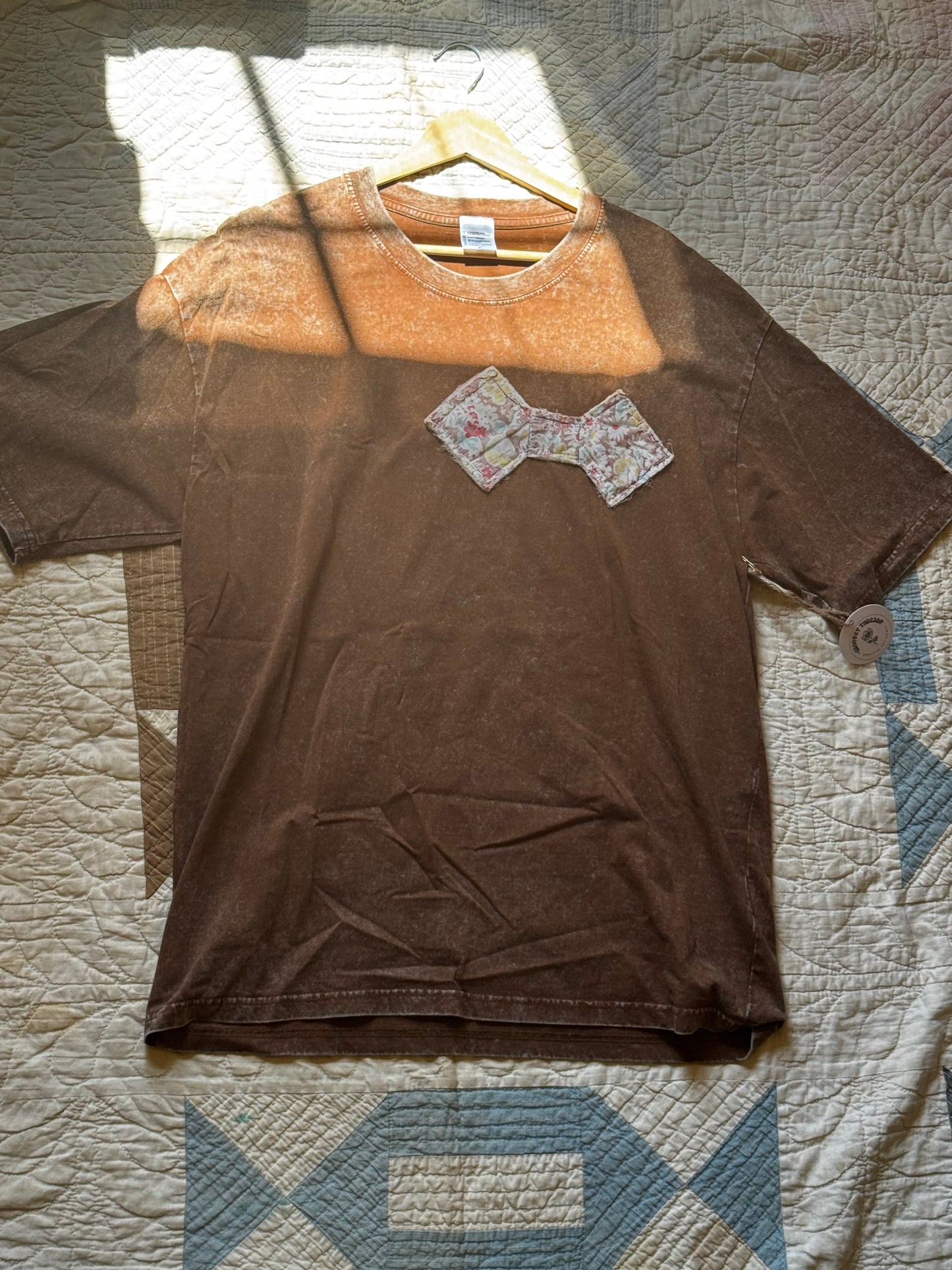 Brown Quilted Bow t-shirt XL