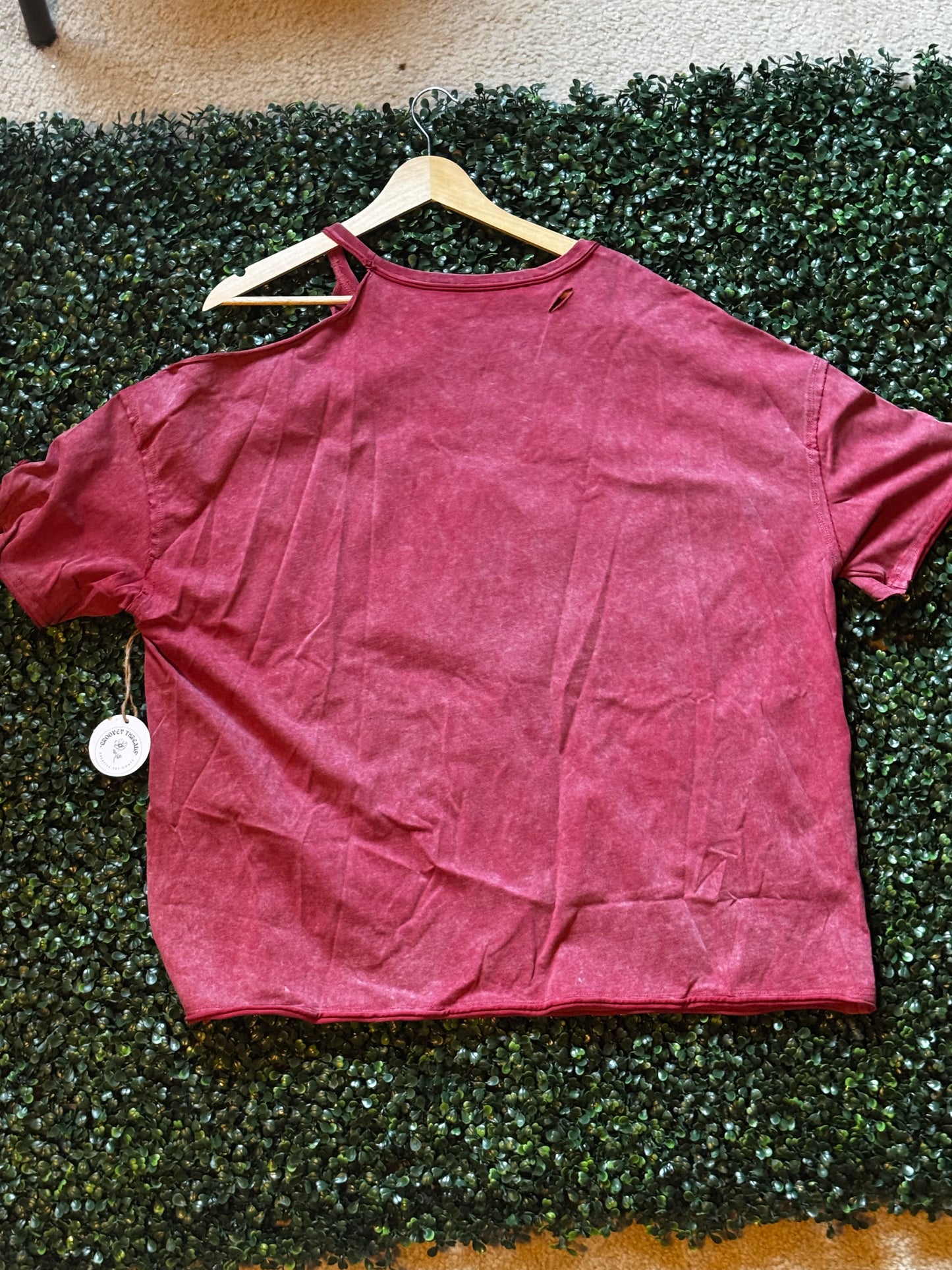 Clay Red Quilted lightning bolt distressed t-shirt L