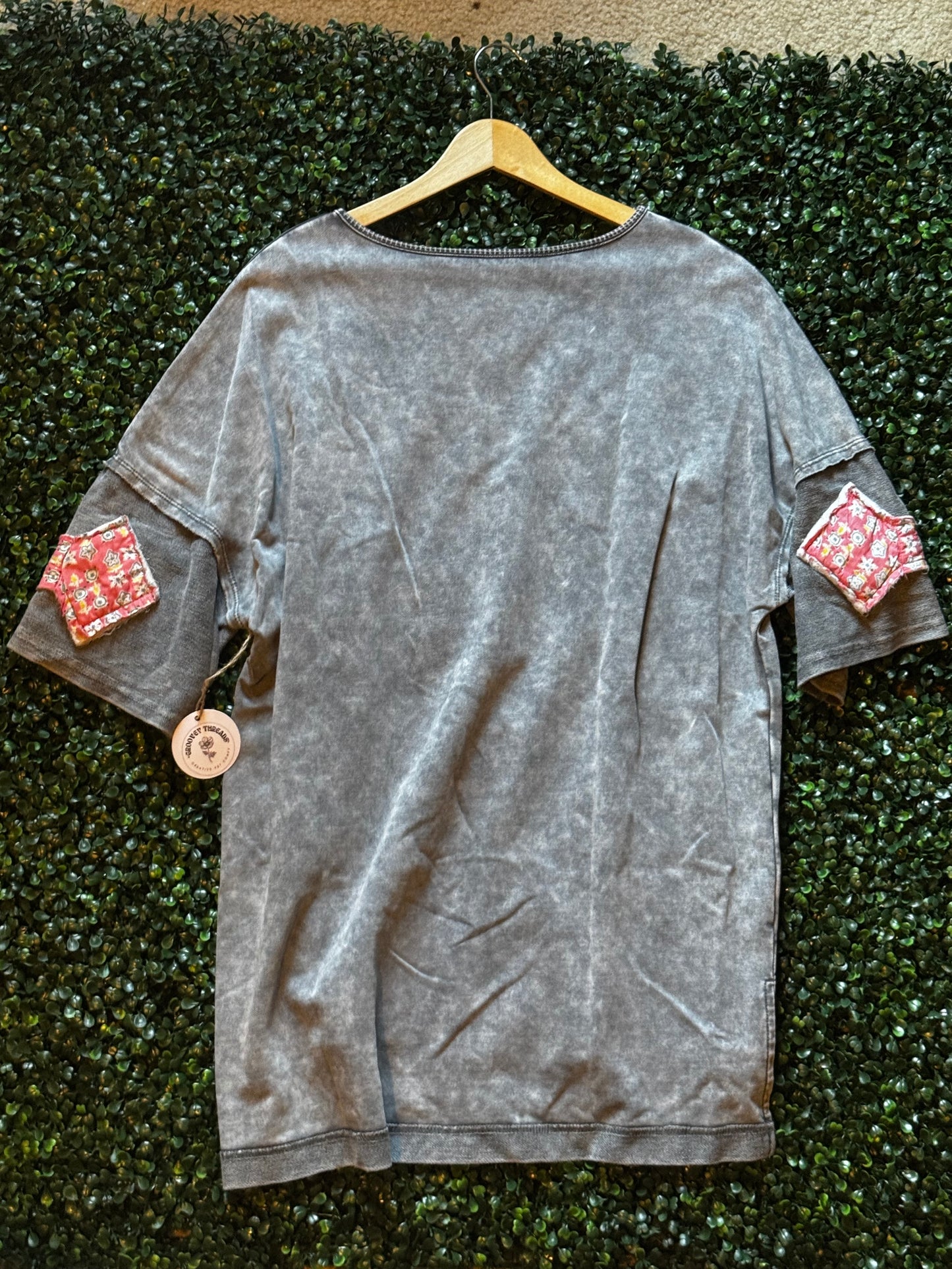 Philippine Gray Quilted bow sleeve t-shirt M